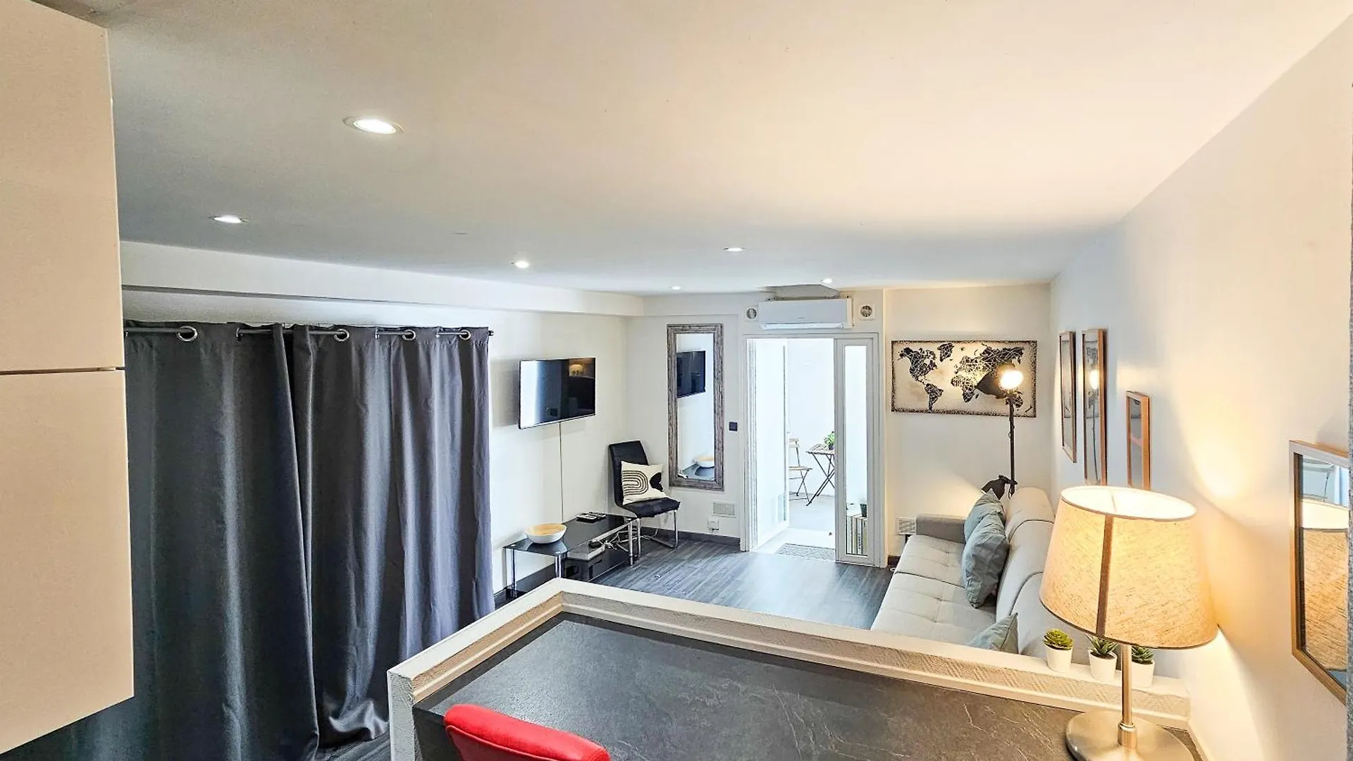 Palace Adly 2 Pers Wifi A/C Sea Daire Nice 0*,  Fransa