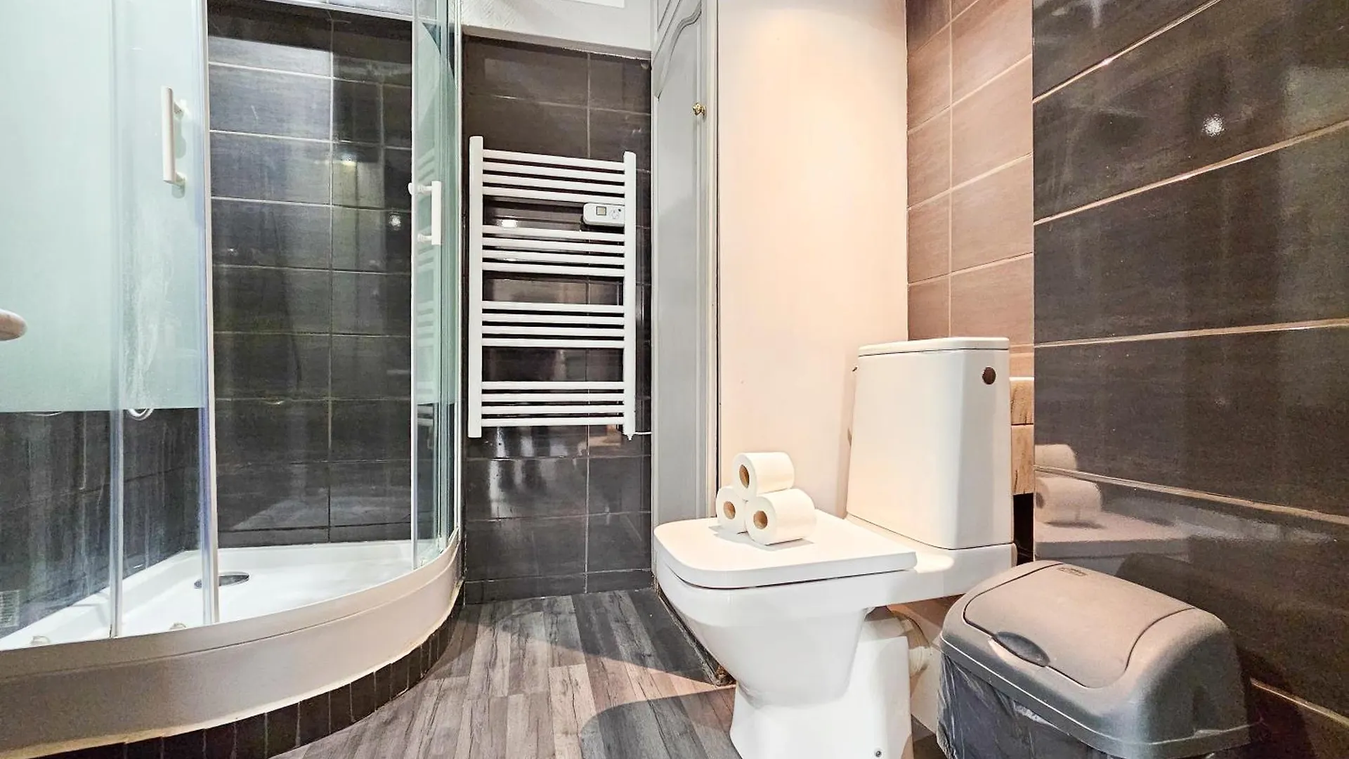 Palace Adly 2 Pers Wifi A/C Sea Daire Nice Fransa